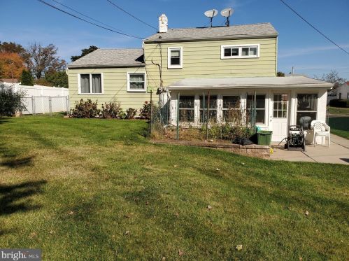 588 Edgemont Ave, Lansdale, PA 19446-1952