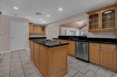 14236 Lake Price Dr, Orlando, FL 32826-3505