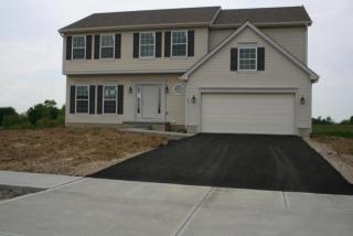 163 Terrier Ct, Pataskala, OH 43062-9797