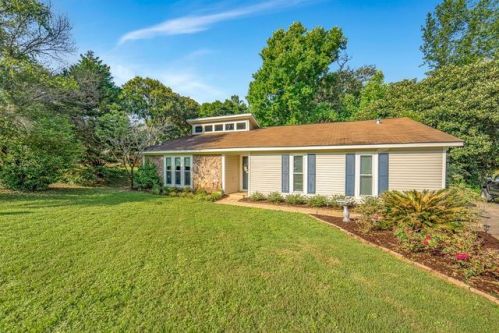 2832 Del Rio Rd, Mobile, AL 36693-3523