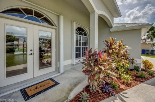 4718 6th St, Lehigh Acres, FL 33971-1125
