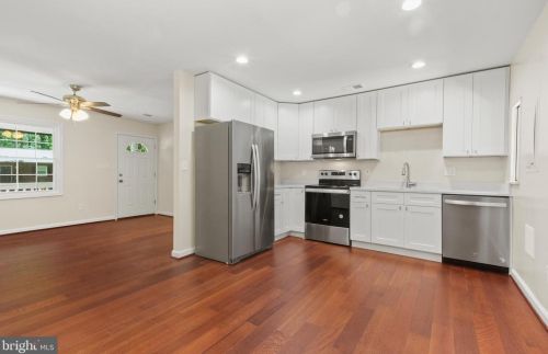 213 Hampton Dr, Spotsylvania VA 22551-8746 exterior