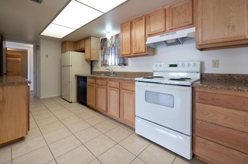 5960 Grant Rd, Tucson, AZ 85712-2305