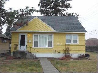 5527 Cedar St, Spokane WA  99205-6765 exterior