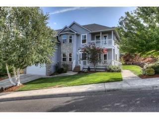 915 Chee Chee Ct, Silverton, OR 97381-1970