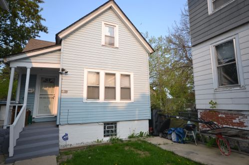 2616 Buffum St, Milwaukee, WI 53212-2913
