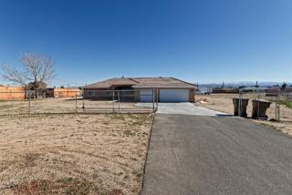 9733 Hickory Ct, Hesperia, CA 92345-3022