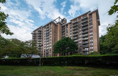 155 Ferris Ave, White Plains NY  10603-3424 exterior