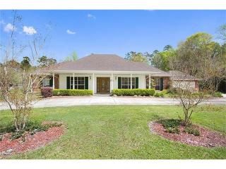 30369 Hundred Oaks Dr, Lacombe, LA 70445-2905