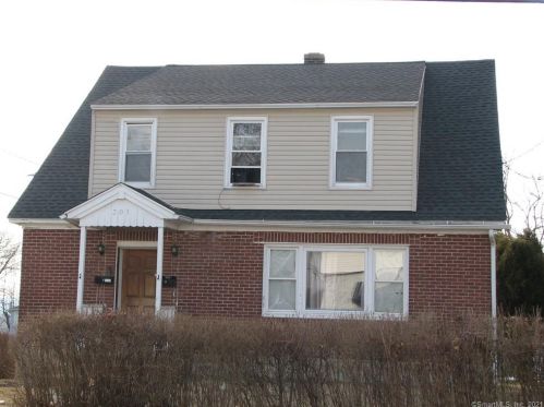 301 Hill St, Waterbury, CT 06704-2613