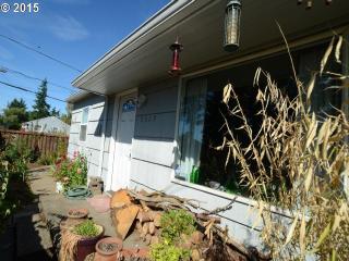 8609 Flavel St, Portland OR  97266-5786 exterior