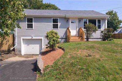 2 Saint Theresa Dr, Warren, RI 02885-1921