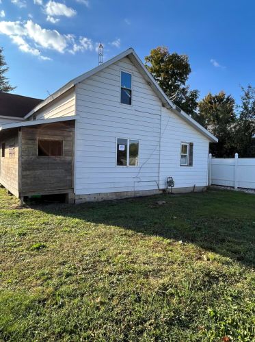 201 South St, Mcguffey, OH 45859-8002
