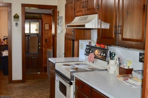 49 Main St, Flemington NJ  08822-1413 exterior