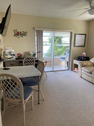 53 Somerset C, West Palm Beach FL  33417-2112 exterior