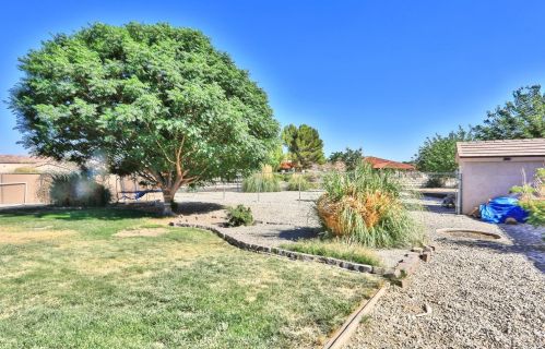 26709 Lakeview Dr, Helendale CA  92342-7806 exterior