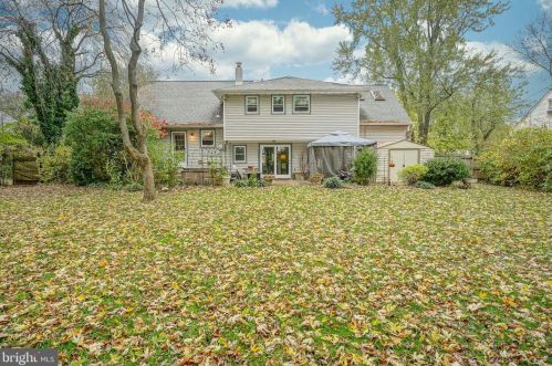 318 White Birch Dr, Riverton NJ  08077-4396 exterior