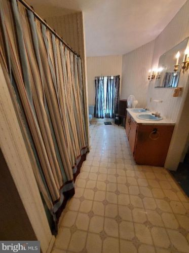 16 Front St, Frederica DE  19946-4603 exterior