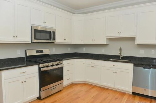52 Brookview Cir, Bristol, CT 06010