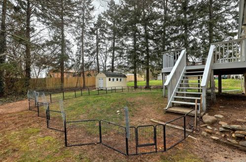 25 Wayne Rd, Milford CT  06460-3843 exterior