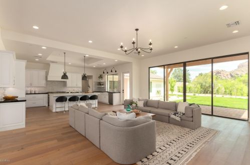 4554 Mcdonald Dr, Scottsdale AZ 85253-5328 exterior