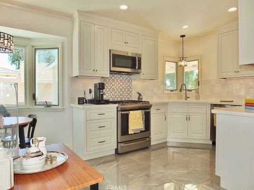 4314 Pepperwood Ave, Long Beach, CA 90808-1346