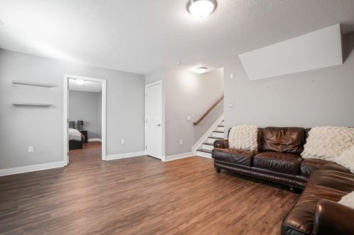 716 Ballater Dr, Delaware OH  43015-7184 exterior