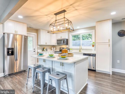 650 George St, Charles Town WV  25414-1461 exterior