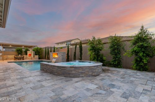 3731 Arabian Dr, Gilbert AZ  85296 exterior