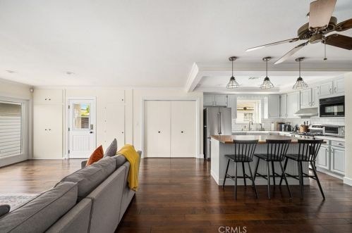 1932 Montair Ave, Long Beach CA  90815-3011 exterior