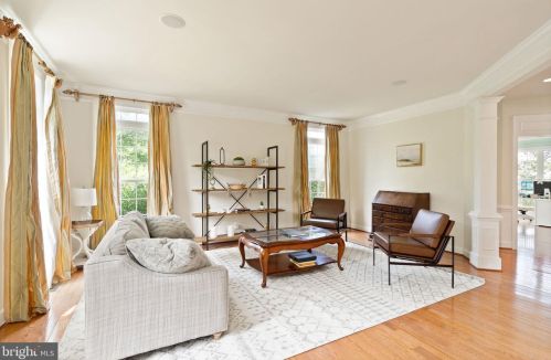 20906 Mcintosh Pl, Leesburg VA  20175-6372 exterior