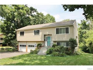 87 Crestview Ave, Stamford, CT 06907-1910