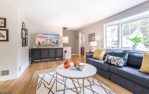 7 Potter Ct, Montclair NJ  07043-1514 exterior