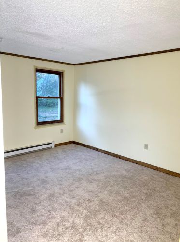 28 Country Side Cir, Belmont NH  03220-4042 exterior