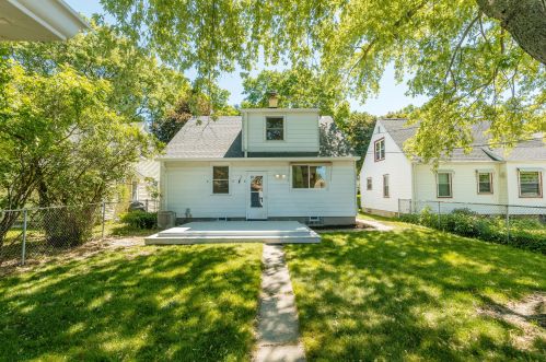 3249 91, Milwaukee WI 53227-4406 exterior