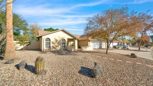 4446 Wagoner Rd, Glendale, AZ 85308-1633