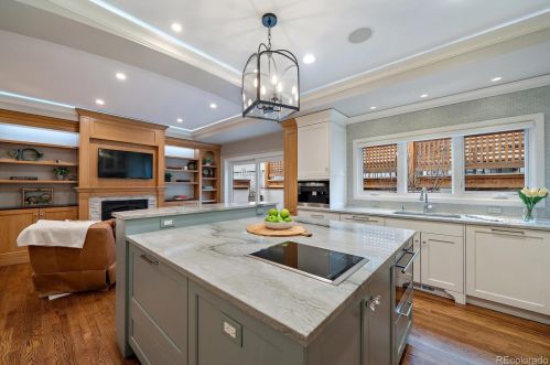 209 Cook St, Denver CO  80206-5304 exterior