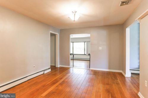 2958 Lincoln St, Camp Hill PA  17011-2832 exterior