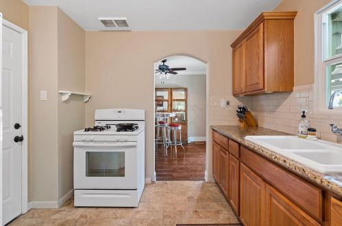 340 Santa Rosa Ave, Modesto CA  95354-1451 exterior