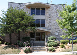 523 17th St, Milwaukee WI  53233-2104 exterior