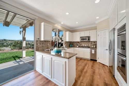 32 Whippoorwill Rd, Trabuco Canyon, CA 92679-5374