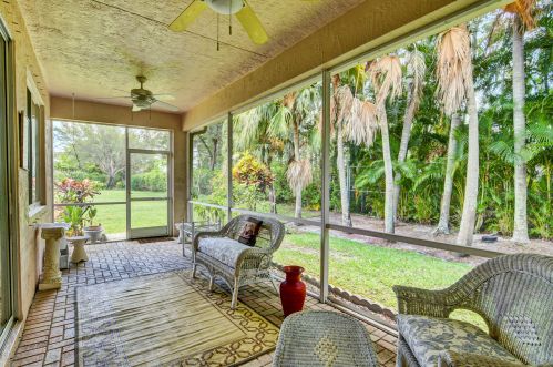 9090 Bay Point Cir, West Palm Beach, FL 33411-5146