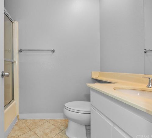 325 Chinook Dr, Placentia CA  92870-1417 exterior