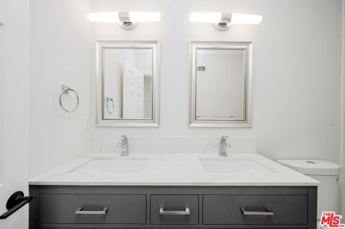 1650 Ona Cir, Simi Valley CA  93063-4540 exterior