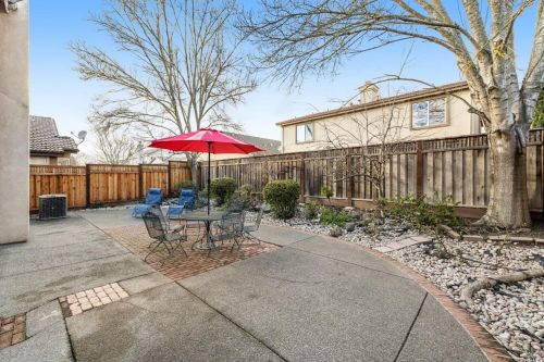 1409 Birdie Dr, Windsor CA  95492-8717 exterior