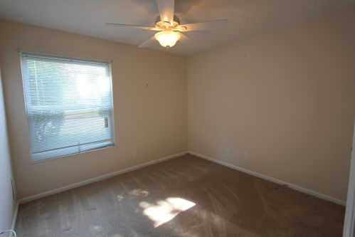 925 Sunset Dr, Englewood OH  45322-2251 exterior