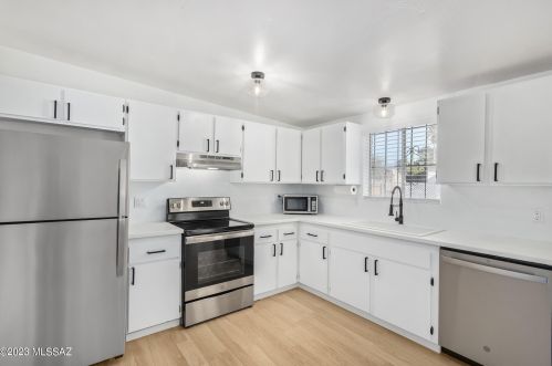 1210 Garden Loop, Tucson AZ  85706-1464 exterior