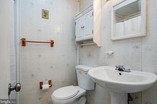 1423 Simpson St, Boothwyn PA  19061-4334 exterior