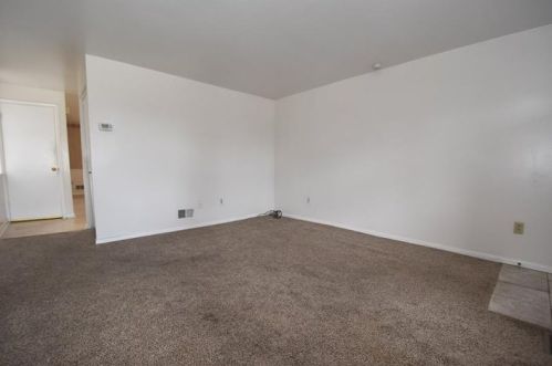 716 Chess St, Bridgeville, PA 15017-1840