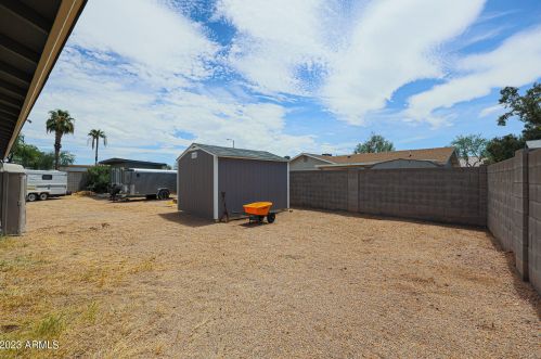 5911 Dailey St, Glendale AZ 85306-4022 exterior